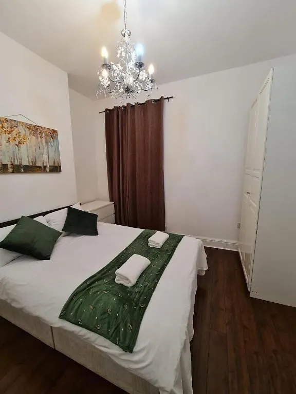 Canary Wharf Home Stay London Homestay